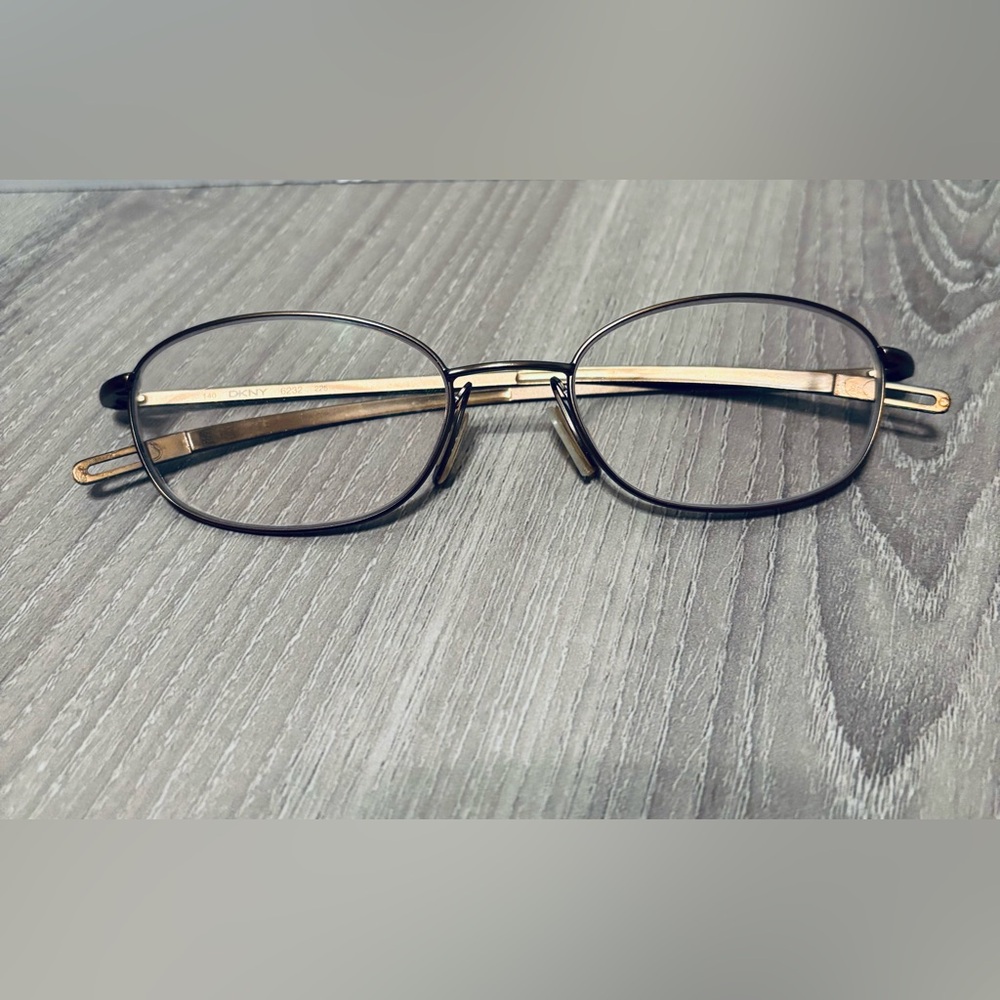 DKNY EYEGLASSES FRAMES Made In Italy 51 18 140 Full Frame 6332 225 EUC